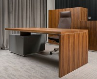 Design Schreibtisch mit Stauraum Ostapp